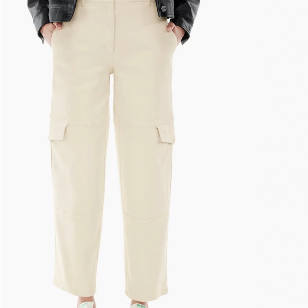 Aritzia Wilfred Free
Maeve Pant
Mid-rise cargo pants